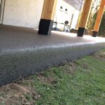 Verticaal rubber smeren, rubbervloer, verticaal aanbrengen, productontwikkeling, innovatie, productdesign, daktuin, speelplaats