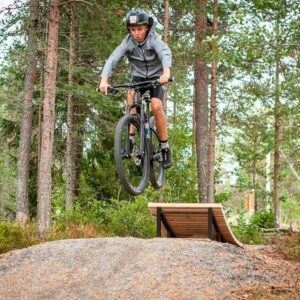 Velopark Bike Playground, pumptrack, fietsparcours elementen, beweegroute door park of stad, sporten en bewegen, bmx en mountainbike parcours