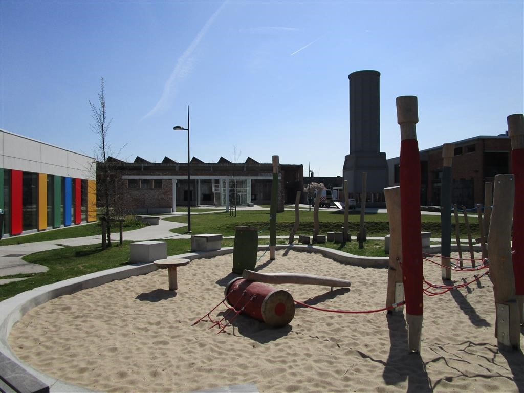 SW Valzand, valdempend zand, natuurlijke valdempende ondergrond, zandbakzand, speelzand, valdemping speeltuin, groen schoolplein