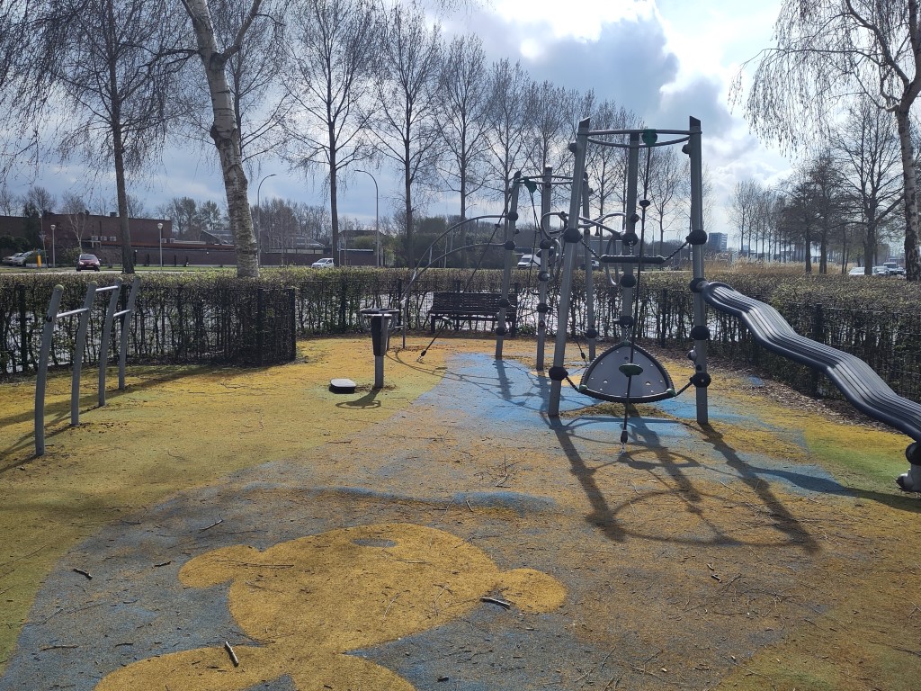 SW Kokos, Kokosplay, valdempende ondergrond, speelplaats, EN1177, HIC, speeltoestel, kokoschips, spelen, speeltuin, valdemping, groen schoolplein